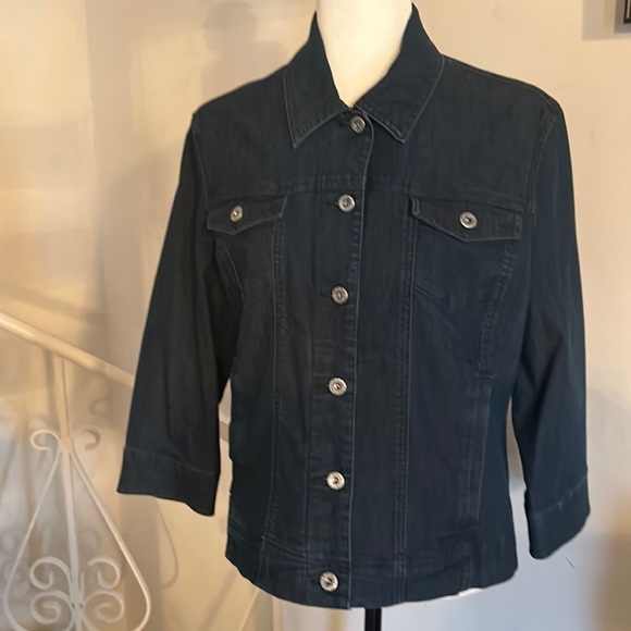Nwot, never worn cool jean jacket. Size 14 - Picture 1 of 10